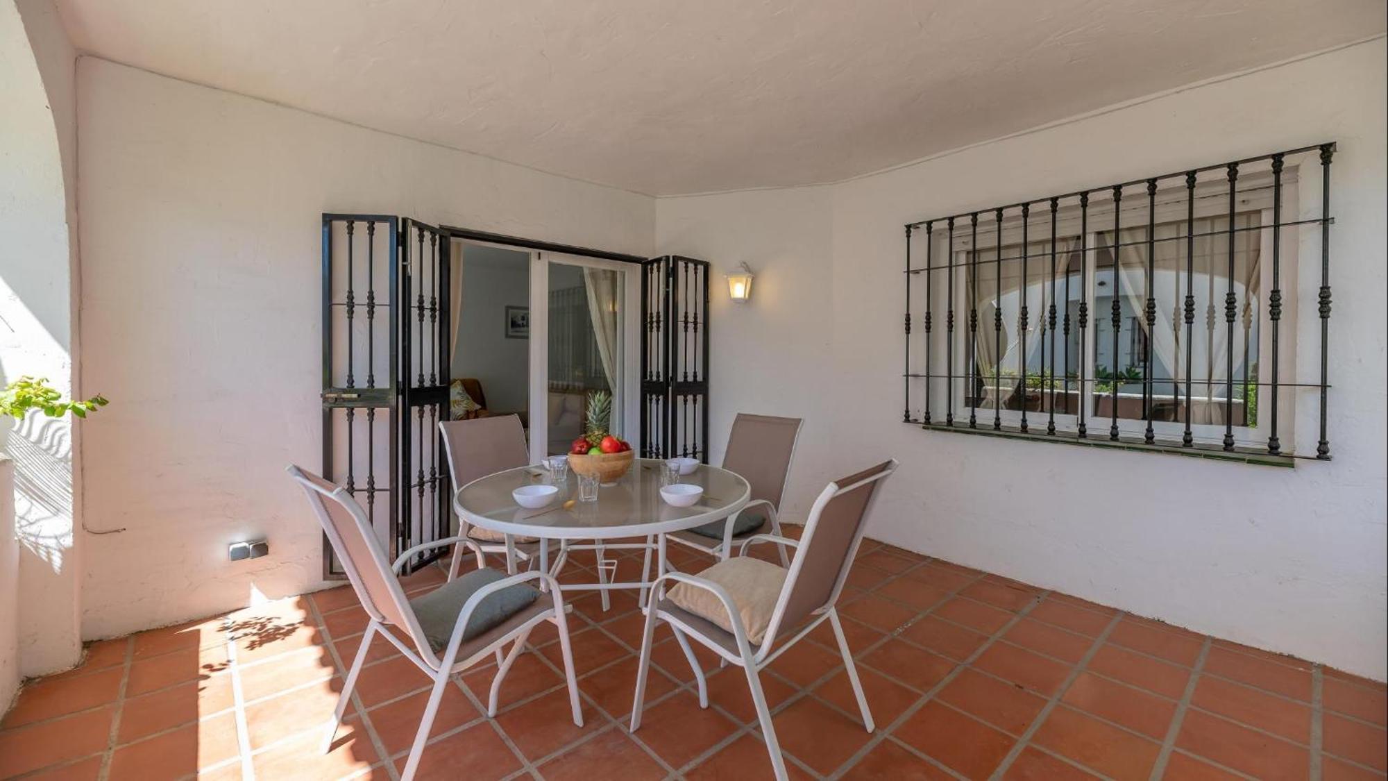 Mediterranean Hidden Treasure At Puerto Banus Appartement *