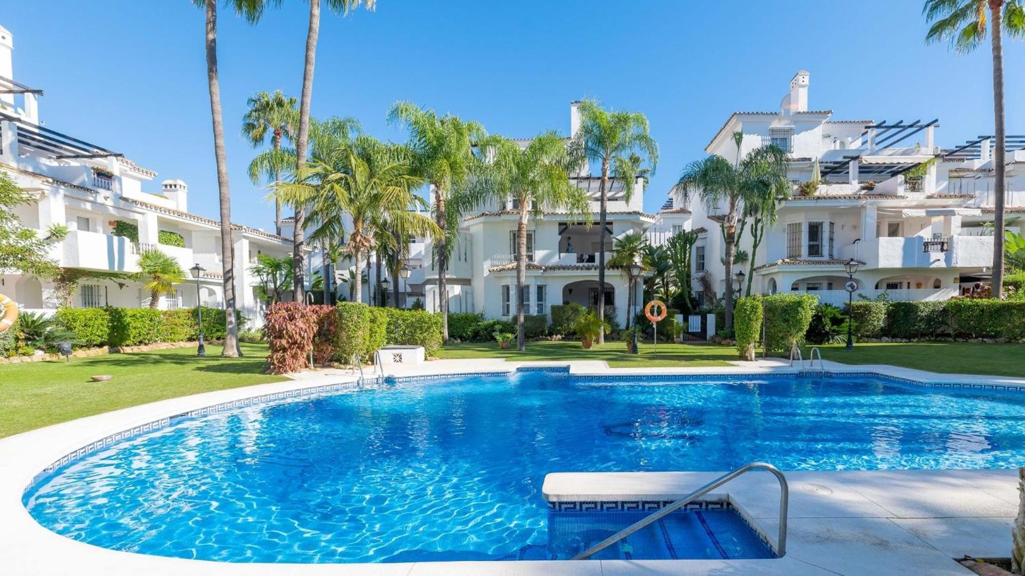 Mediterranean Hidden Treasure At Puerto Banus Appartement *
